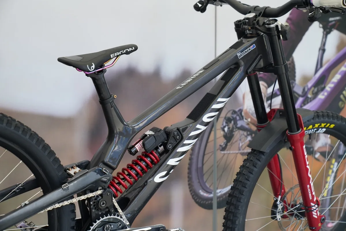 RockShox Vivid FlightAttendant on Troy Brosnan's Sender