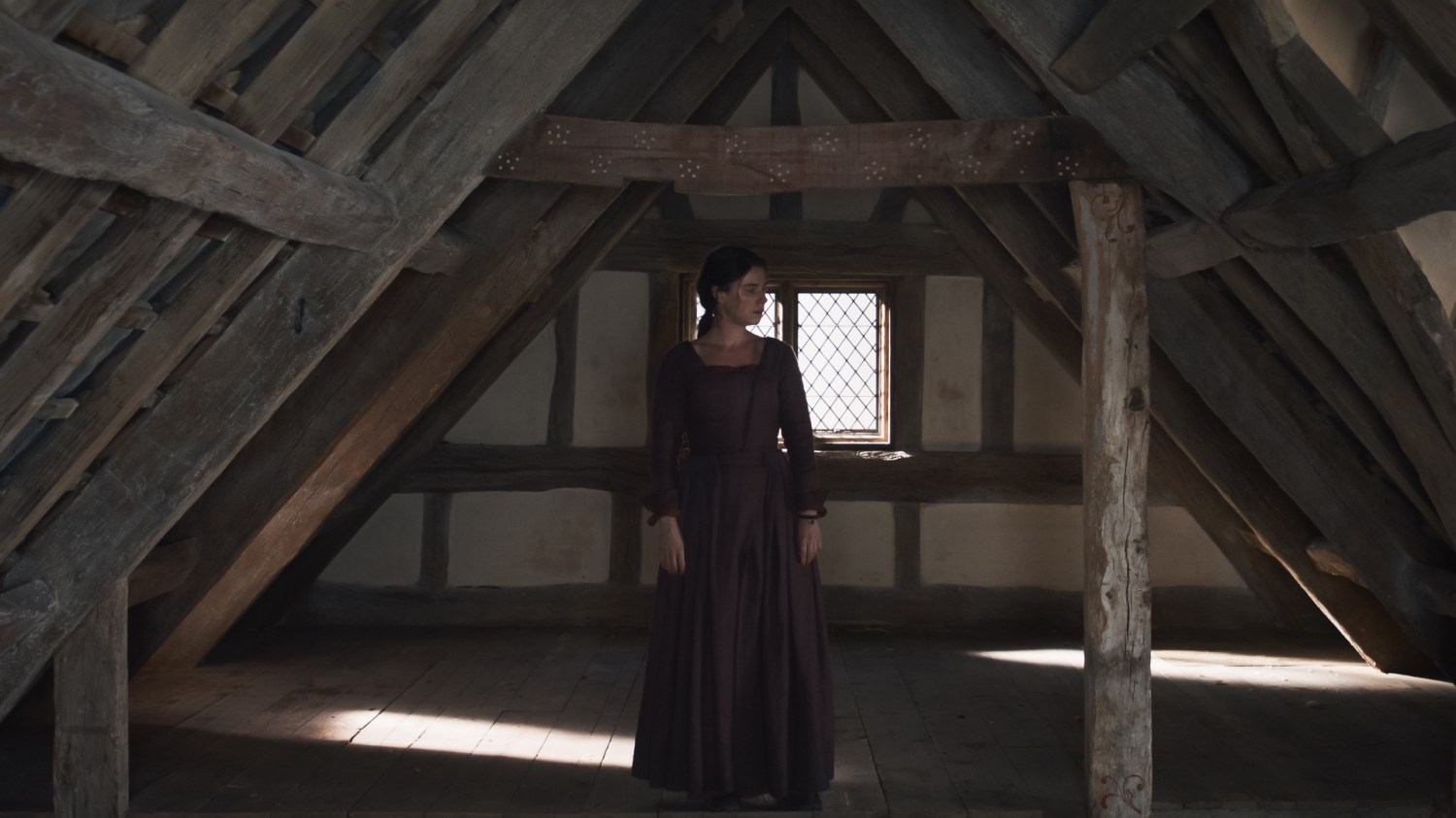 Jessie Buckley stars as Agnes in director Chloé Zhao’s 'Hamnet.'