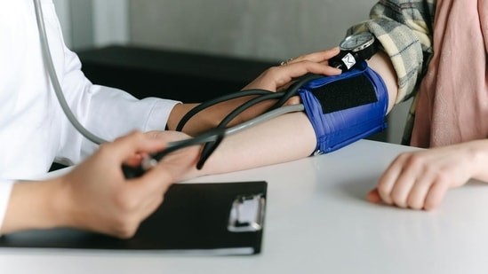High blood pressure is often an unfortunate result of sleep deprivation. (Shutterstock) High blood pressure is often an unfortunate result of sleep deprivation. (Shutterstock)