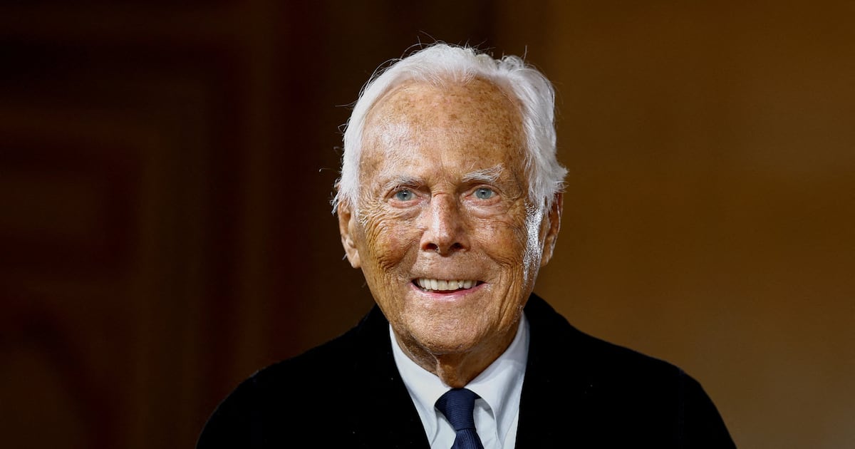 Armani's will: 15% stake sale or IPO planned – 조선일보