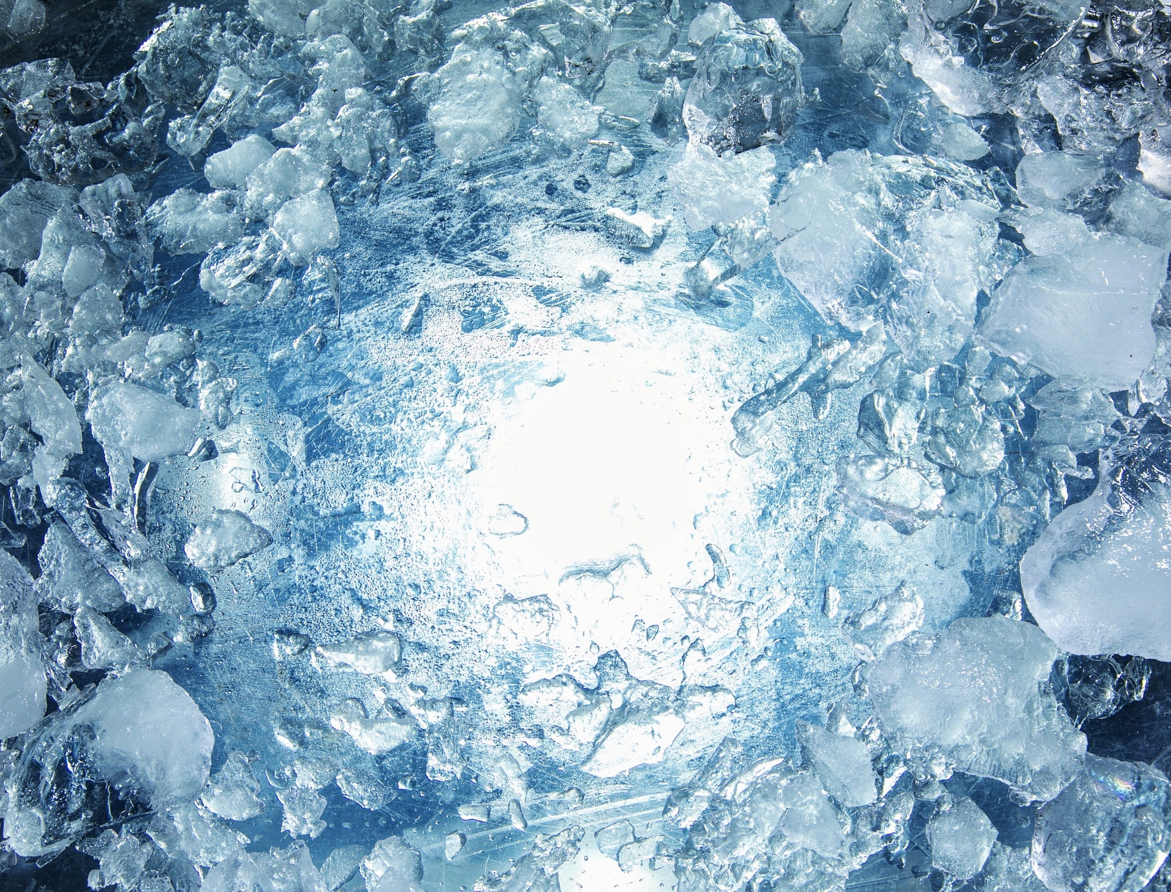 Ordinary ice generates electricity when bent or twisted