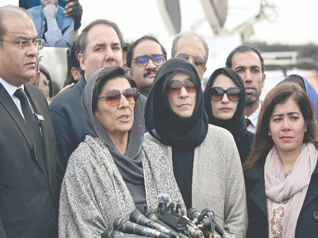 Aleema Khan condemns violence against journalists by PTI workers