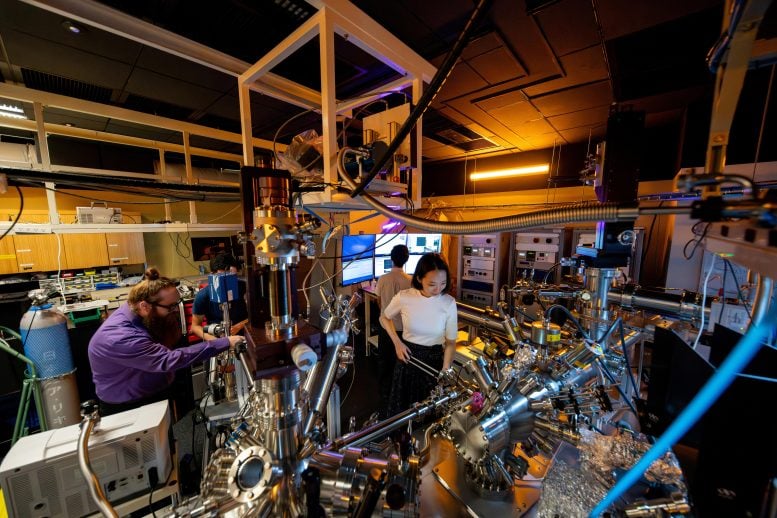 Laboratory With TR ARPES Spectroscopy Setup at OIST