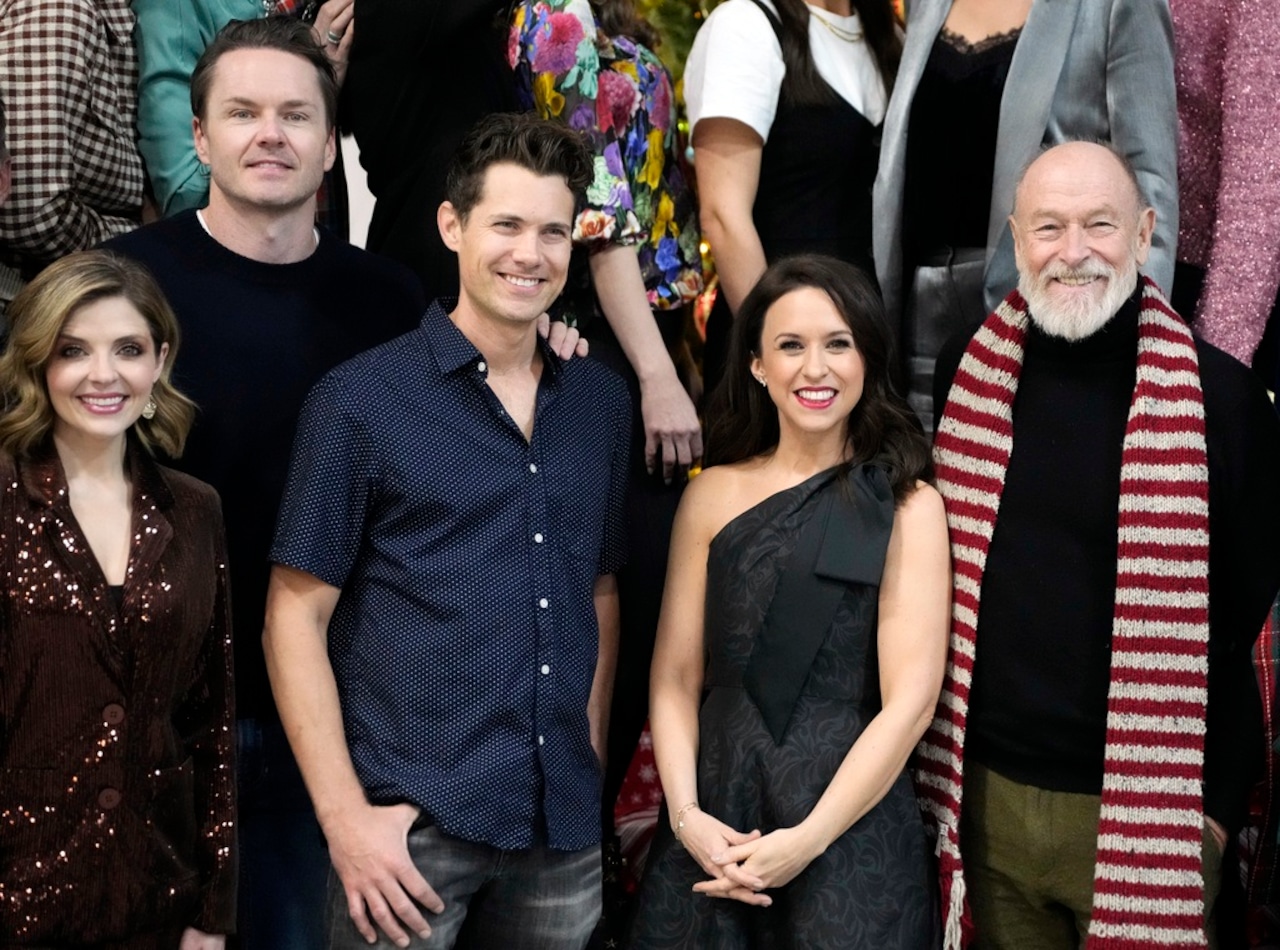 Lacey Chabert, Drew Seeley, Corbin Bernsen, Paul Campbell, Jen Lilley