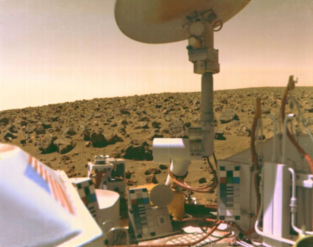Sept. 3, 1976: Viking 2 reaches Mars