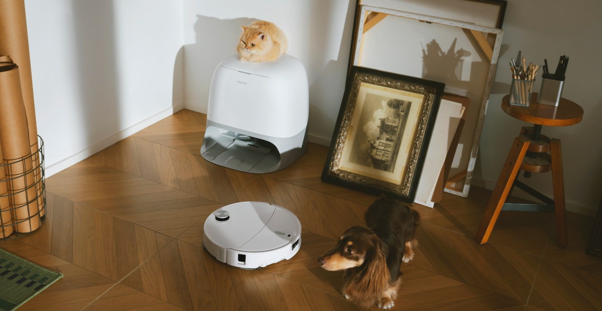 Roborock’s Curv 2 Pro can drop its mop pads to keep your carpets dry