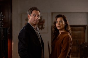 L-R Michael Weatherly as Tony Dinozzo and Cote De Pablo as Ziva David In NCIS: Tony & Ziva, episode 2, season 1, airing on Paramount+ 2025. Photo Credit: Marcell Piti/Paramount+