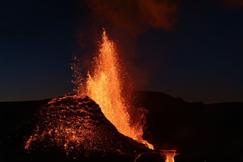 Volcano Express eruption