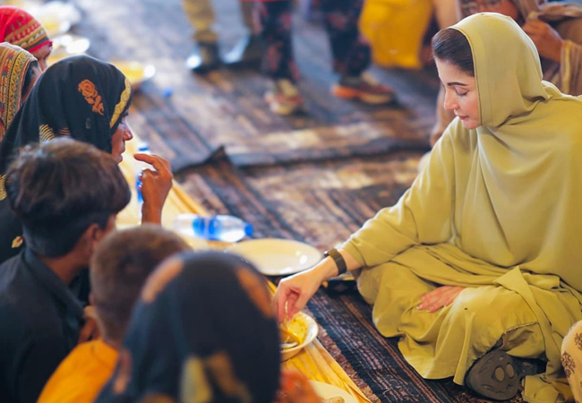 CM Punjab visits Jalalpur Pirwala to review flood relief arrangements