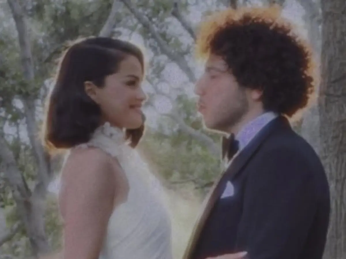 Selena Gomez ties knot with Benny Blanco; shares dreamy wedding pictures
