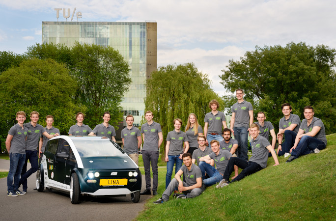 Lina car with the team at TUEcomotive