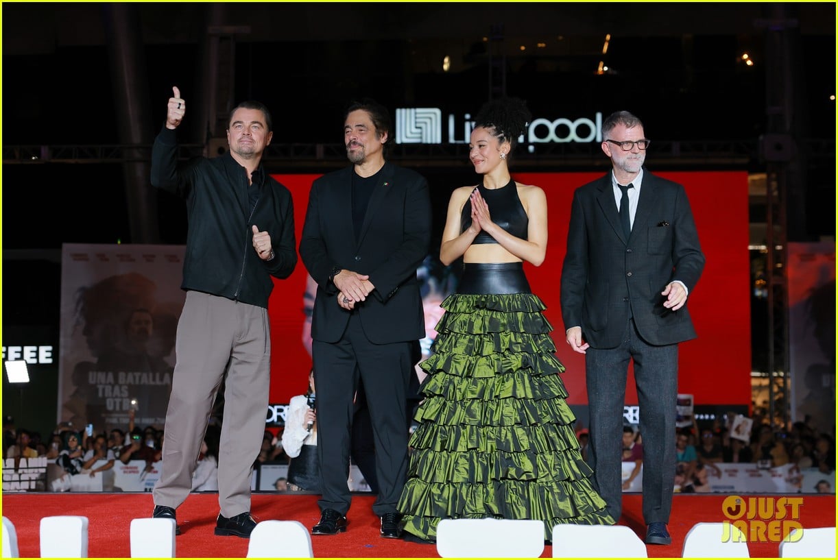 Leonardo DiCaprio, Chase Infiniti, Benicio del Toro Promote New Movie ‘One Battle After Another’ in Mexico City!: Photo 5206020 | Benicio Del Toro, Leonardo DiCaprio Photos | Just Jared: Celebrity News and Gossip