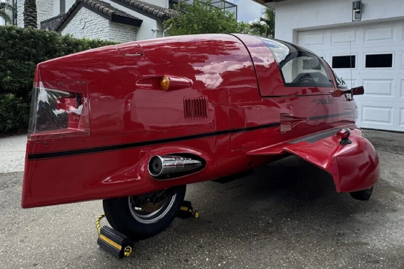 the Pulse has a fiberglass body mounted on a steel tube frame