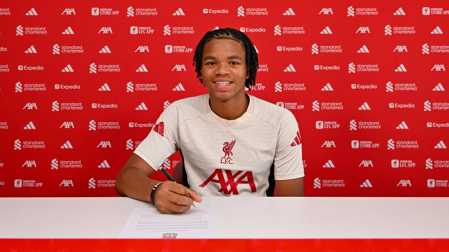 Rio Ngumoha signs first professional contract with Liverpool FC