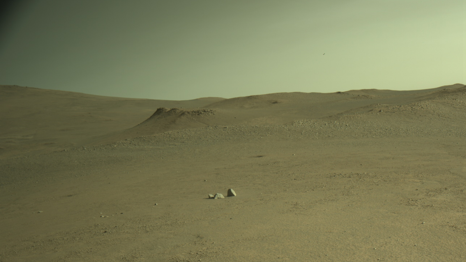 Perseverance Mars rover rolls over Soroya Ridge photo of the day for Sept. 3, 2025