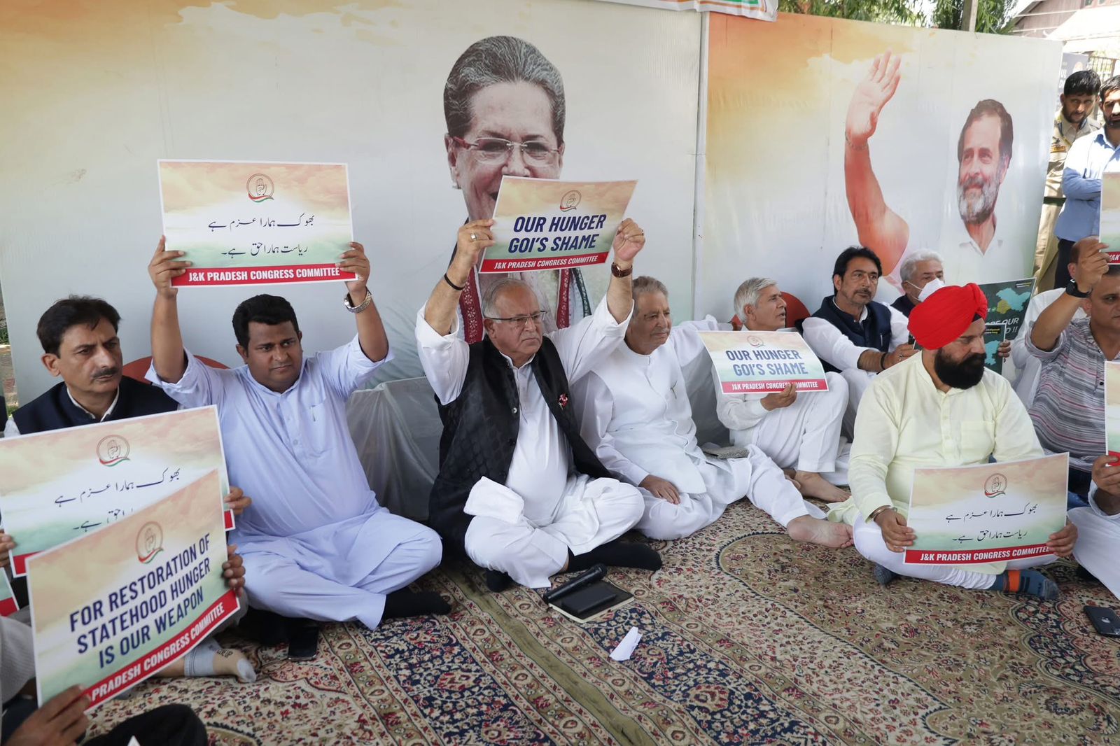 Congress resumes hunger strike under “Hamari Riyasat Hamara Haq” banner
