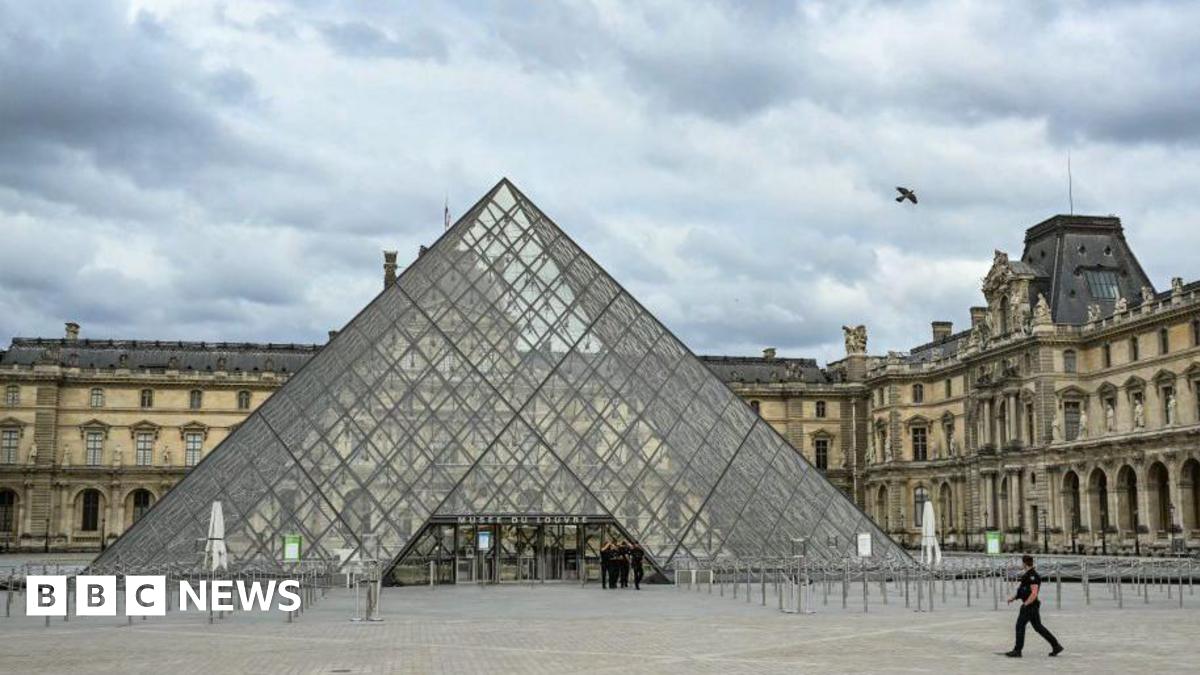 Louvre museum in Paris closed after robbery, French minister says – live updates