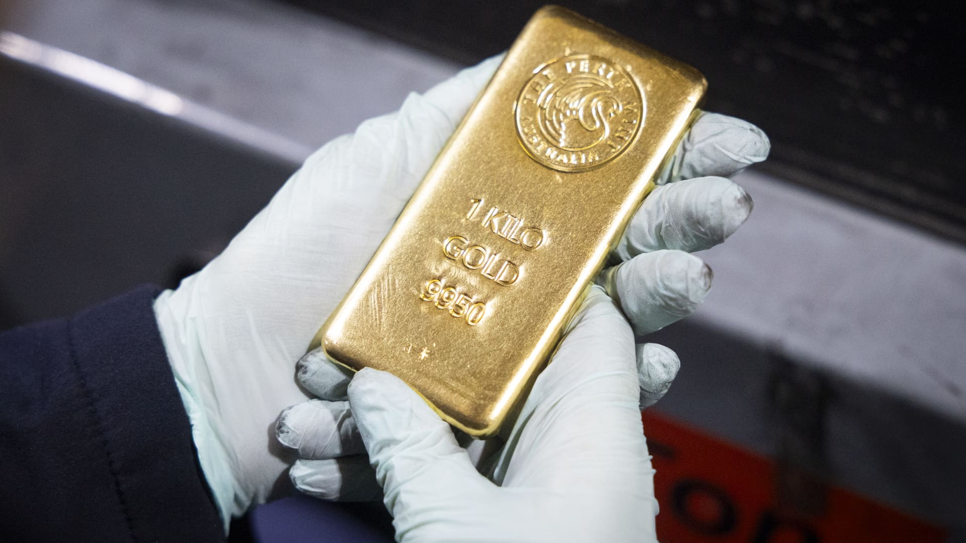 Gold rallies beyond $4,300/oz, set for best week in five years