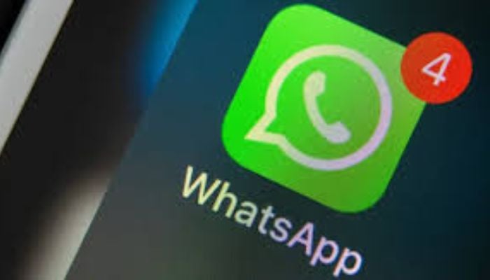 WhatsApp beta testers can now add Facebook profile linking