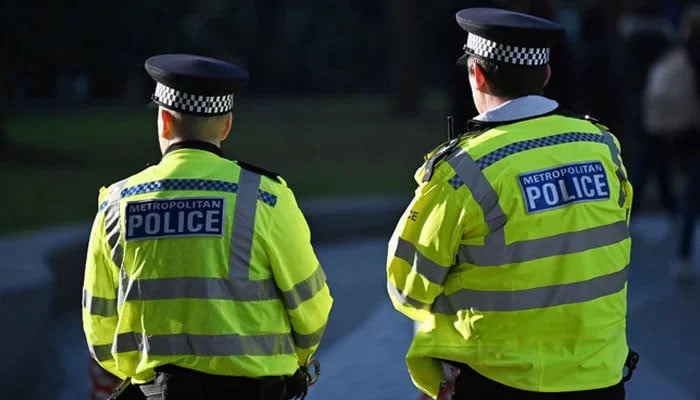 London police bust gang that sent 40,000 stolen phones abroad