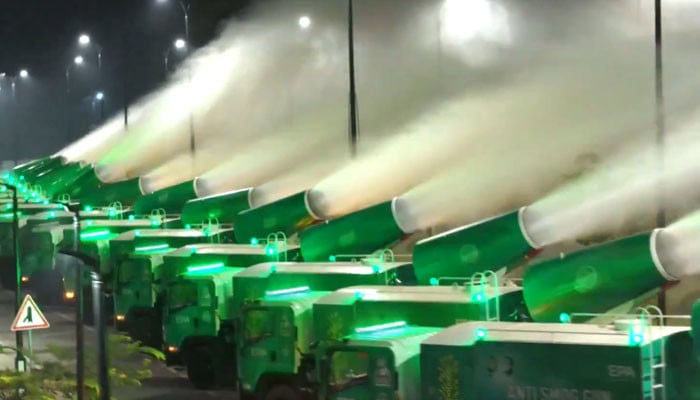 Anti-smog guns slash Lahore’s Kahna ‘AQI from 666 to 170’
