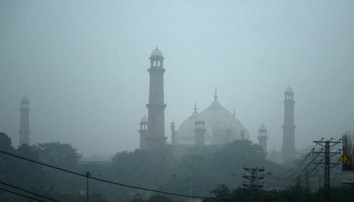 Lahore once again records worst air quality in world as smog grips region