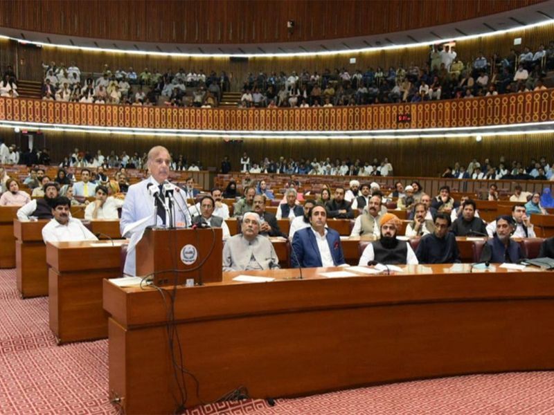 Pakistan: PPP, journalists briefly boycott National Assembly session over separate issues