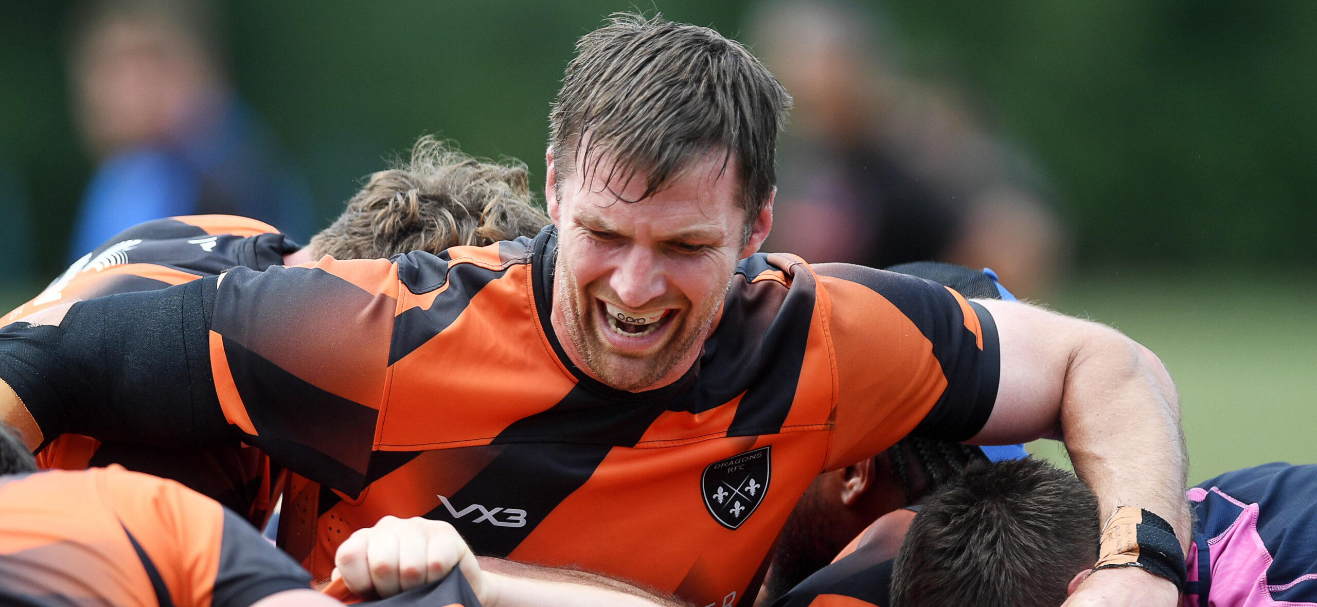 Cummins joins Scarlets on loan deal