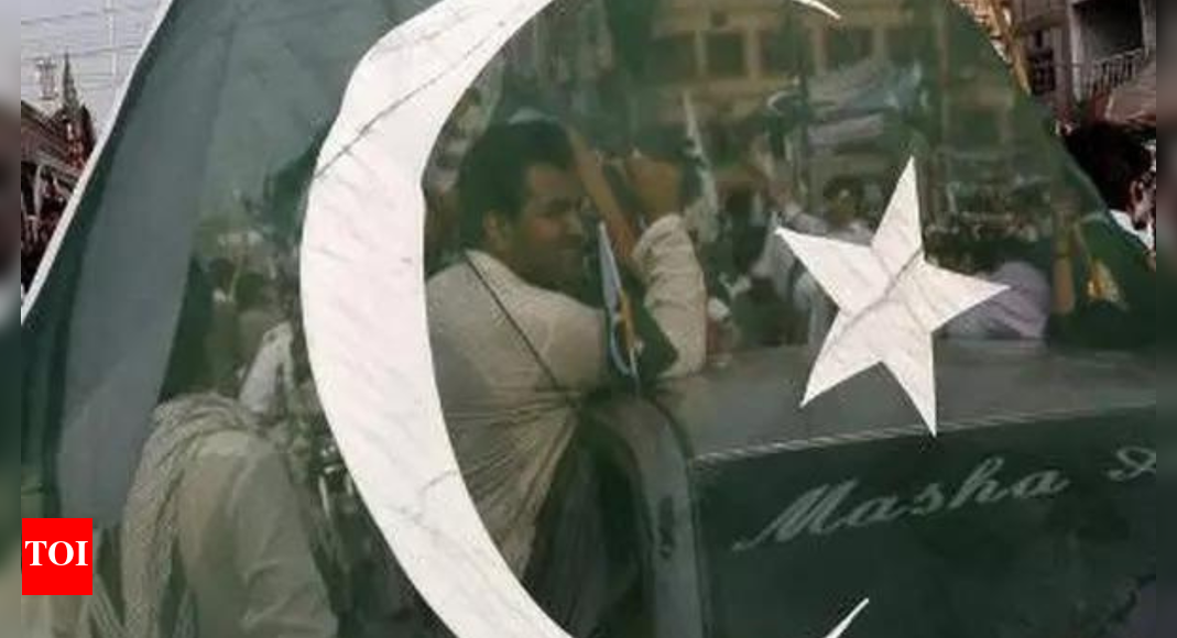 Blasts in Pakistan: Suspected suicide bombing and gunfire in Khyber Pakhtunkhwa; 3 terrorists killed, one cop died