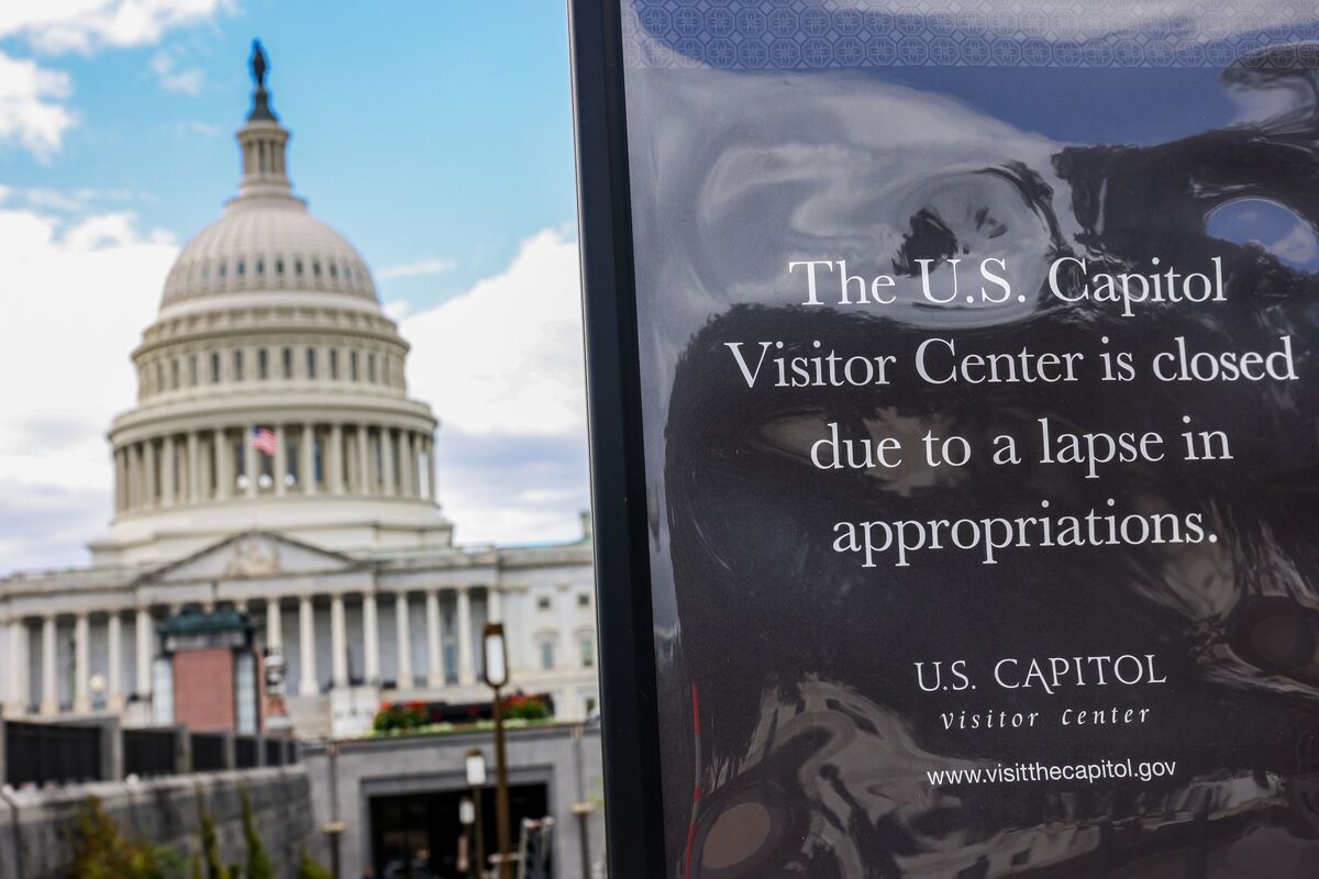 Trump Layoffs, Shattered Trust Harden Democrats’ Shutdown Stance