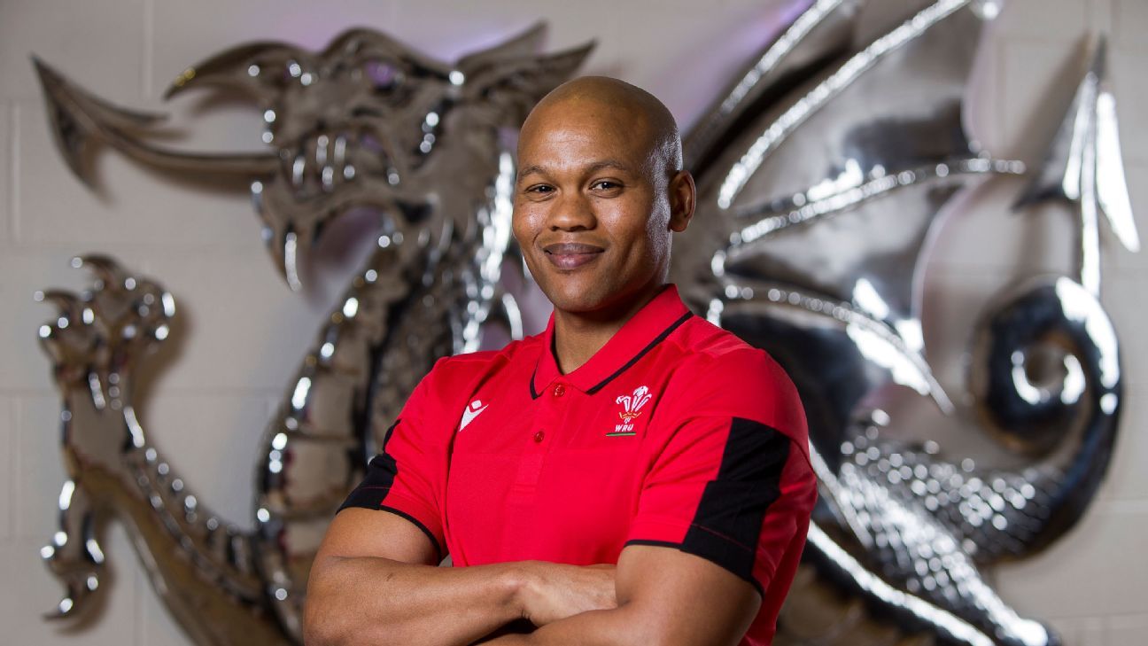 Former Wales head coach, Warren Abrahams, dies aged 43