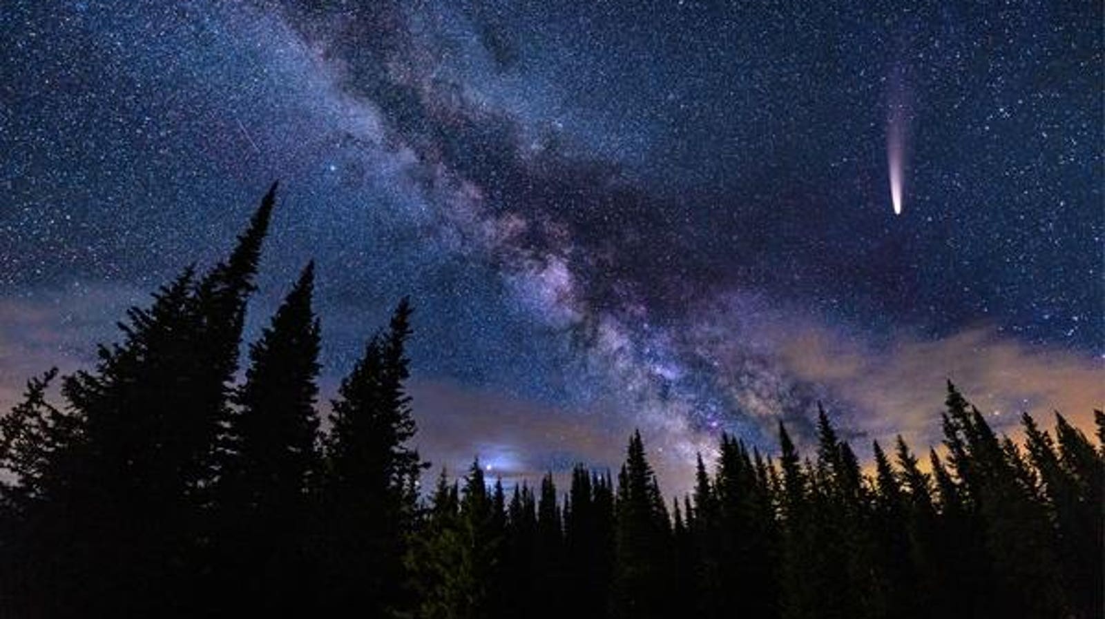 When And Where To See Two Comets After Dark