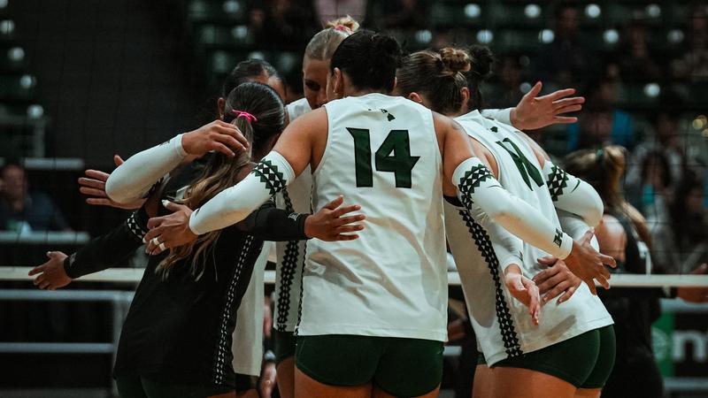 Women’s Volleyball Drops Duel with UC Santa Barbara