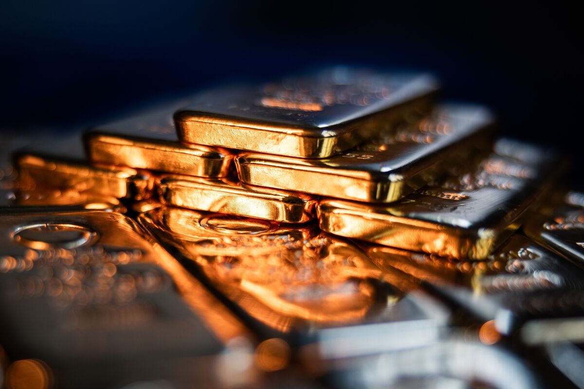 World Economy Latest: Gold Soars Amid US-China Tensions