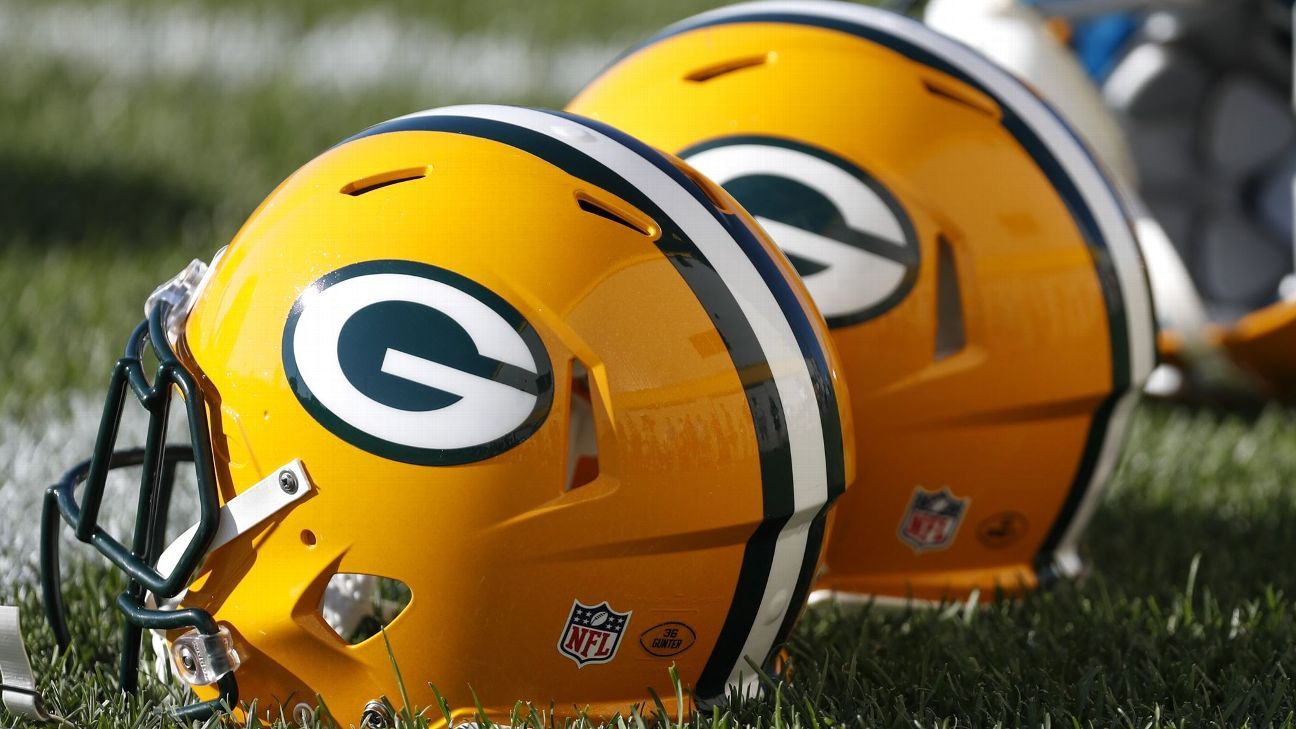 Packers’ flight to Phoenix delayed by more than five hours