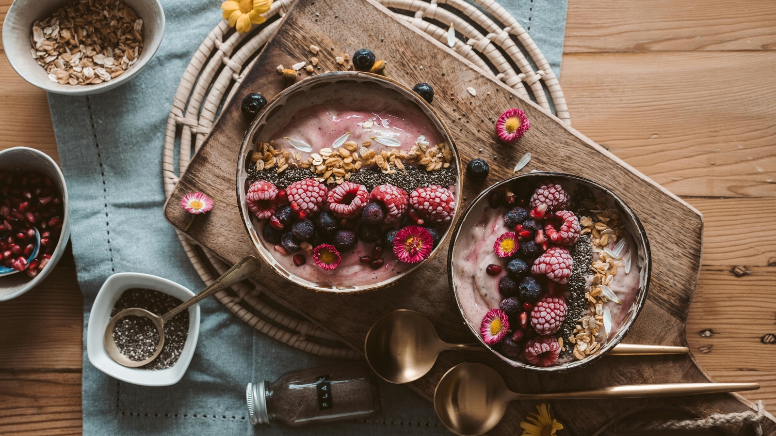 NHS surgeon shares 6 smart food combos that boost nutrient absorption and overall health: ‘If you soak your oats with…’