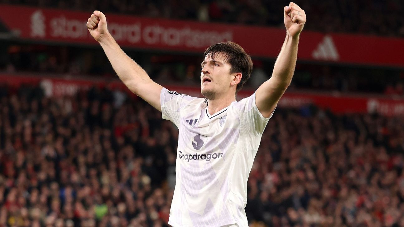 Premier League updates: Man United stun Liverpool at Anfield