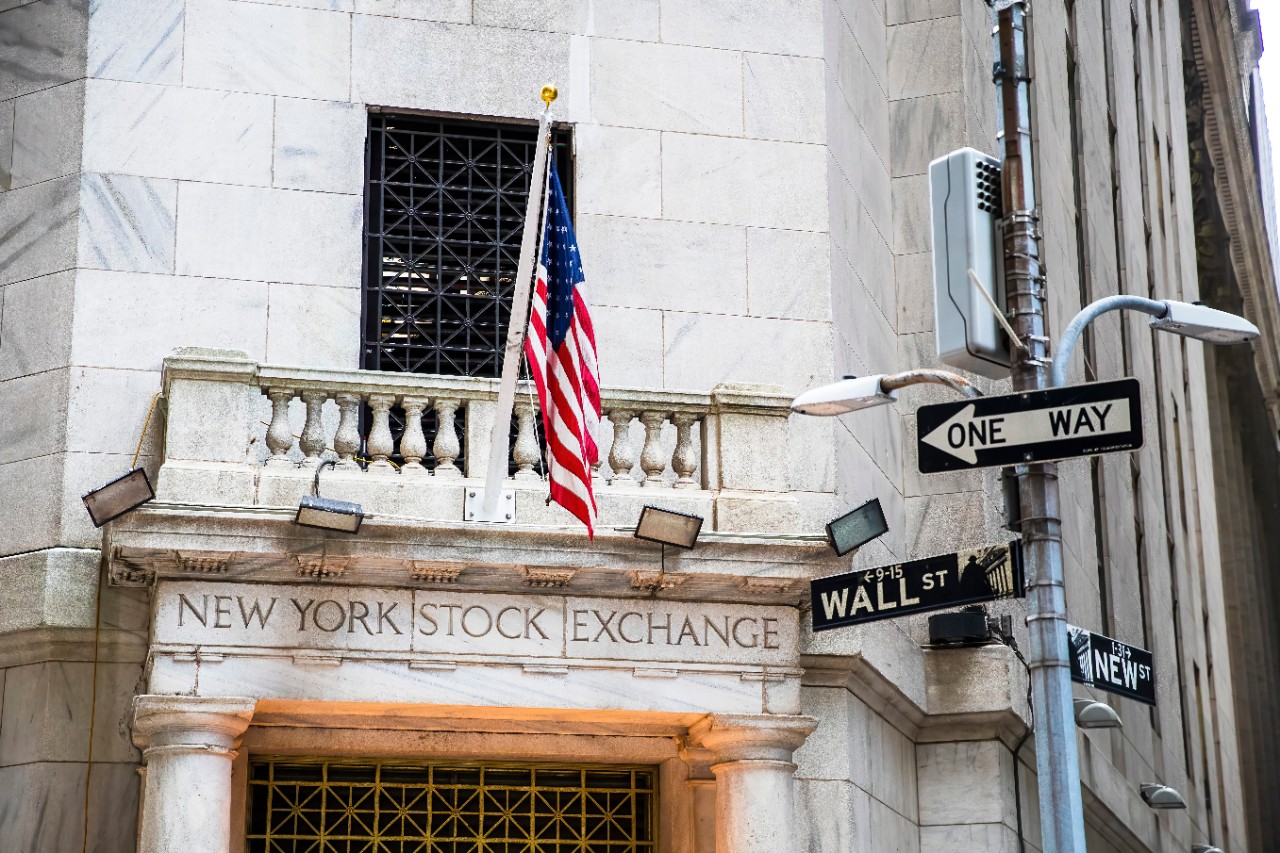 US equity markets finish week higher as tariff threat fades and banks rebound | Wall Street update