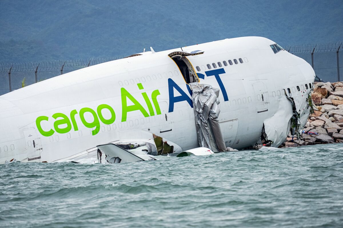 Two Dead After Cargo Plane Skids Into the Sea in Hong Kong