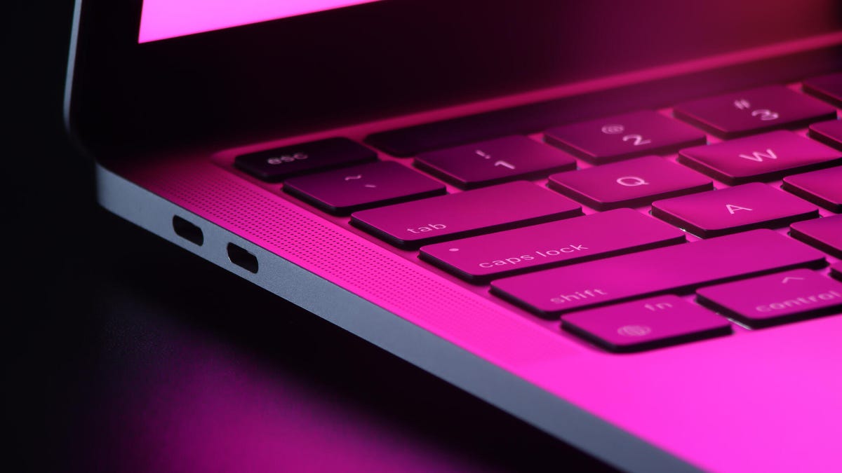 This TikTok scam promises you a free Photoshop or Windows license – and then steals your info