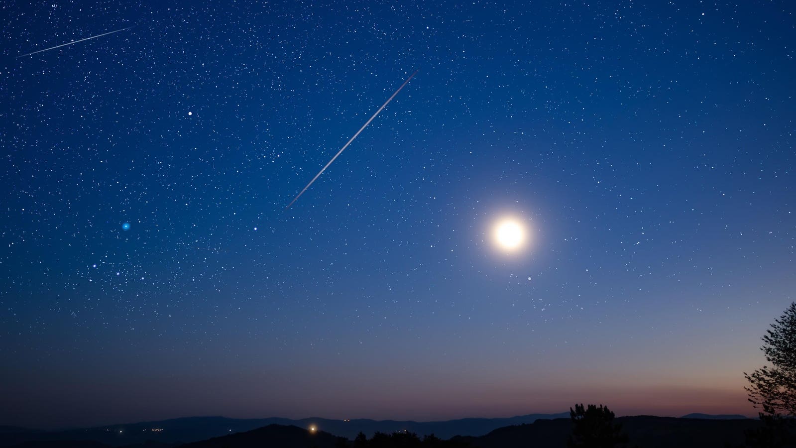 ‘Fireballs’ Will Soon Swarm Around A Supermoon — Here’s When To Watch