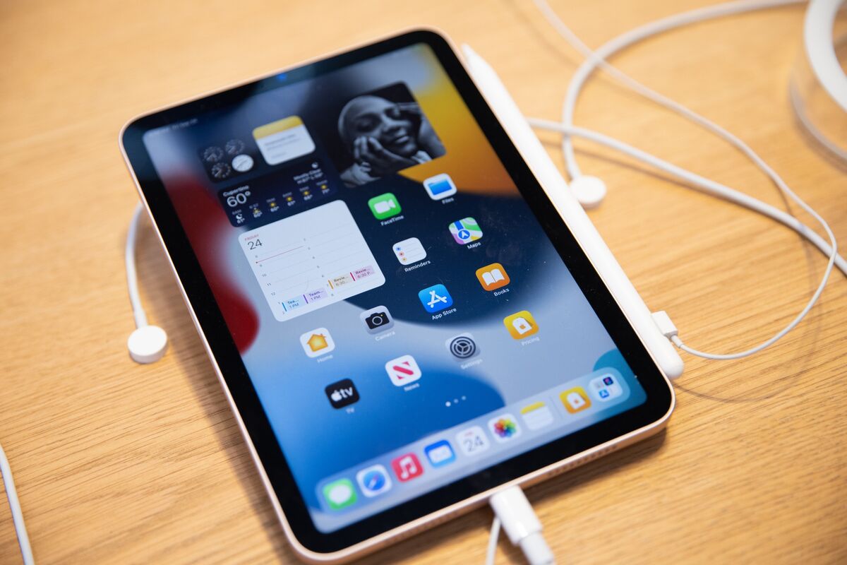 Apple Plans OLED for iPad Mini, iPad Air, MacBook Air; Mini Water Resistance