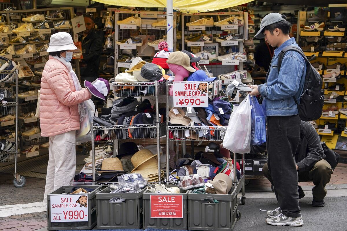 Tokyo Inflation Quickens to Support Case for BOJ Rate Hike