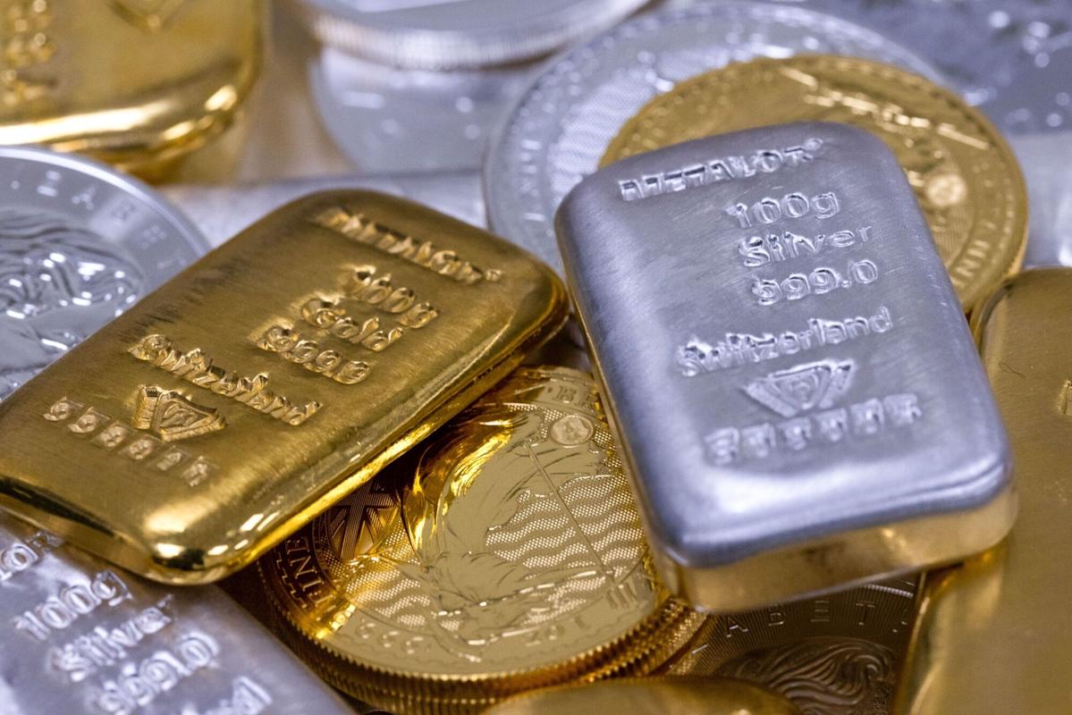 Gold and Silver Waver After Massive Pullback as Rally Fizzles