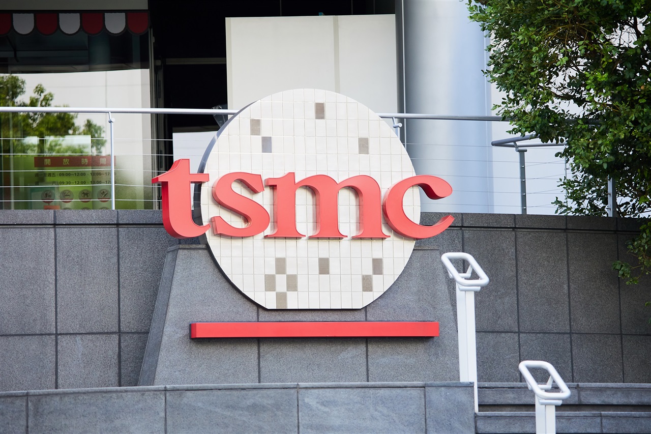 Nvidia rises as TSMC’s top customer; Netherlands seizes Nexperia; Google considers MediaTek for next Pixel