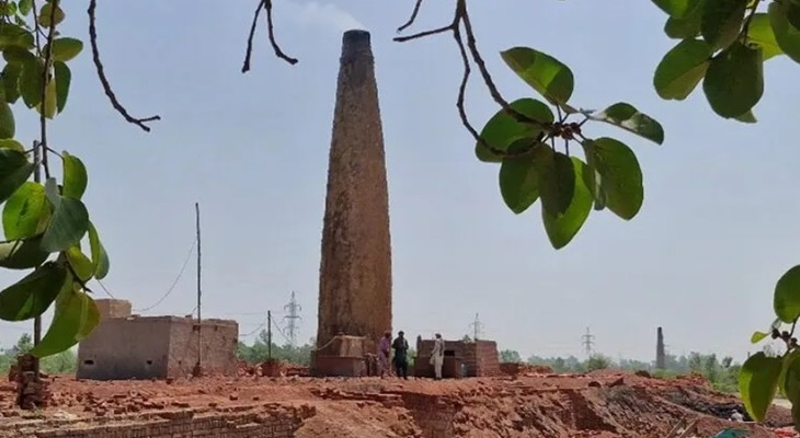 KP govt bans brick kilns to curb smog, pollution-INP