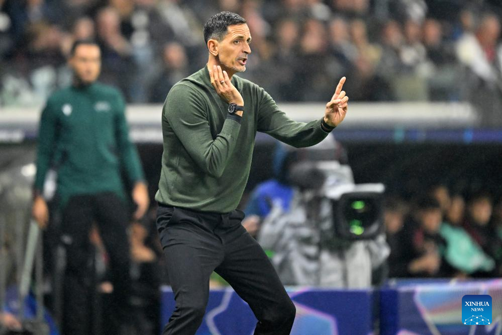 Eintracht Frankfurt vs. Liverpool FC-Xinhua