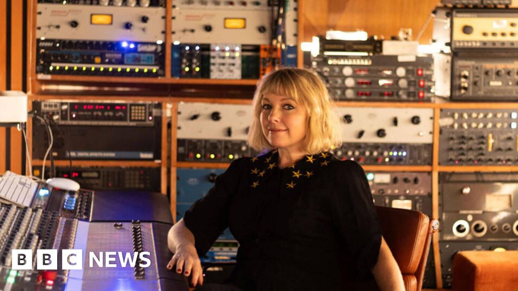 Little Boots aims to ’empower’ aspiring musicians at Bath Spa Uni