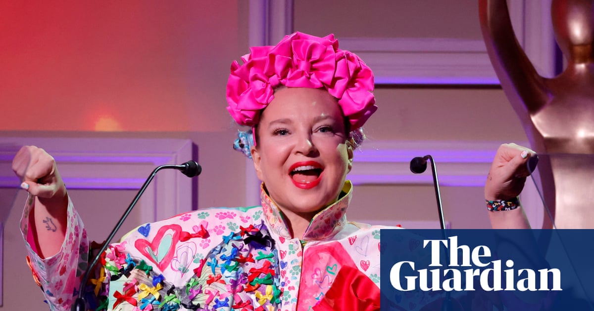 Sia’s estranged husband seeks $250,000 a month in spousal support | Sia Furler