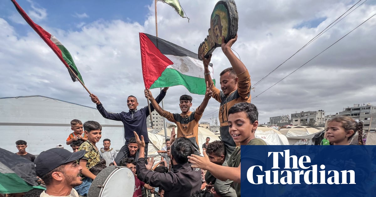 First Thing: Hamas and Israel implement ceasefire | US news